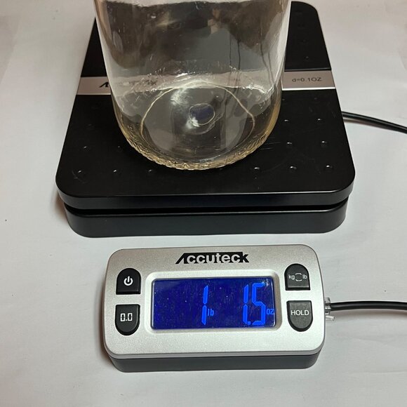 Vintage Universal Quart Milk Bottle Cincinnati OH For Health & Economy - Picture 12 of 12